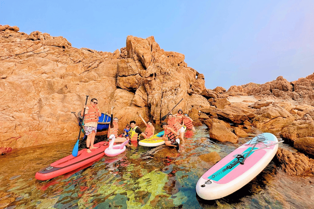 High-adrenaline games add excitement and lasting memories to your trip to Ky Co (Source: Kh&aacute;nh Tour Quy Nhơn)